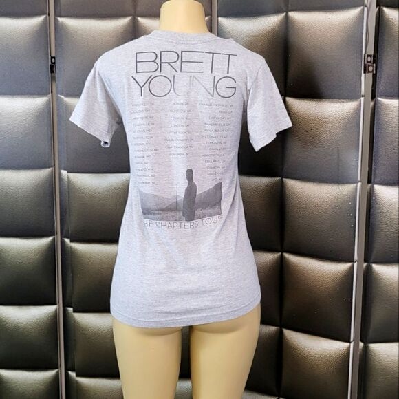 Brett Young tour tshirt - Picture 6 of 6